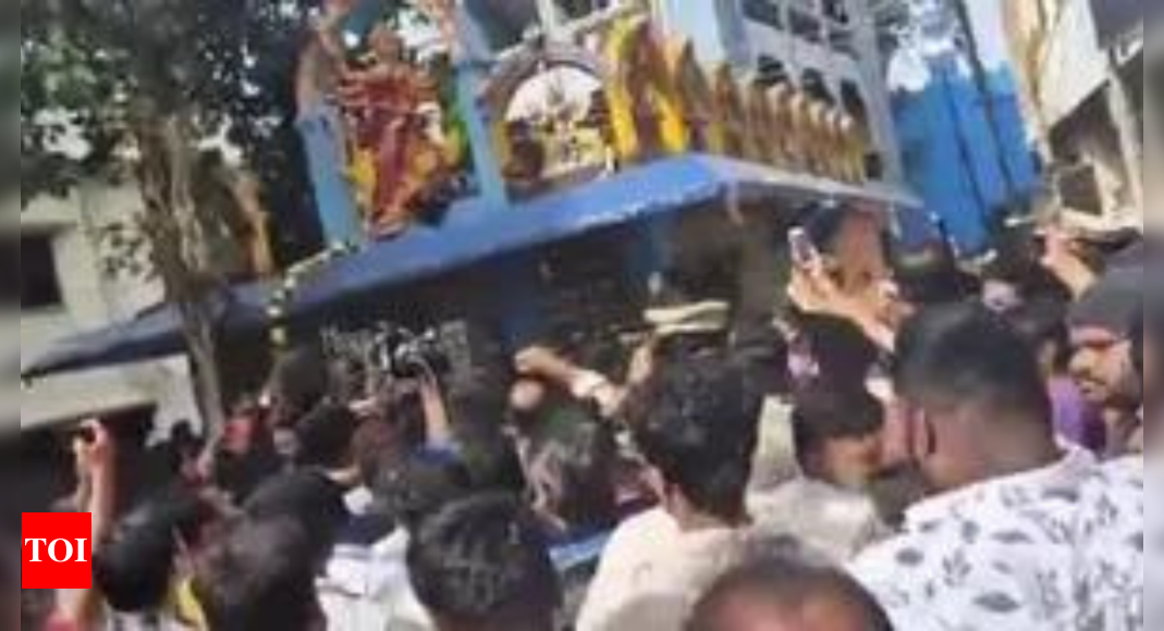 सिकंदराबाद मंदिर में मूर्ति तोड़ी, घुसपैठिये की पिटाई | भारत समाचार