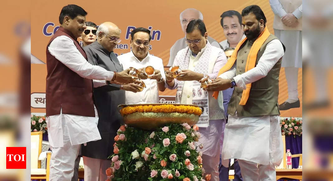 सूरत में 'कैच द रेन' अभियान शुरू हुआ