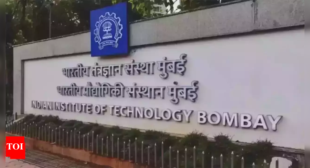 रिपोर्ट आईआईटी मद्रास के एआई में बीटेक को सबसे लोकप्रिय पाठ्यक्रमों में दिखाती है: यहां एआई और डेटा साइंस के लिए शीर्ष 5 भारतीय इंजीनियरिंग कॉलेज हैं