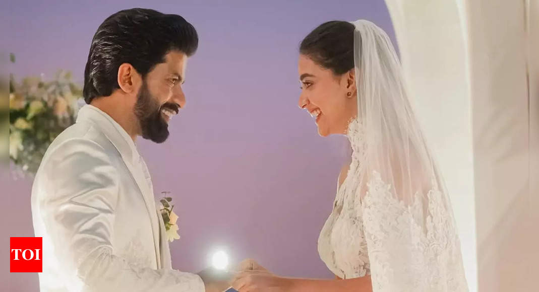 एंटनी ने कीर्ति से की शादी: कीर्ति सुरेश के लुभावने ईसाई विवाह गाउन के बारे में सब कुछ