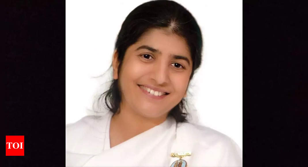 जीवन में दो सबसे महत्वपूर्ण चीजें क्या हैं; सिस्टर शिवानी बताती हैं