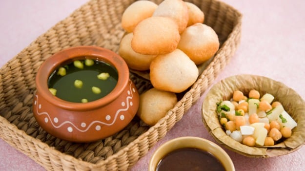 प्रभावशाली व्यक्ति ने पानी पूरी को जीवन के पाठों के लिए एक स्वादिष्ट रूपक में बदल दिया