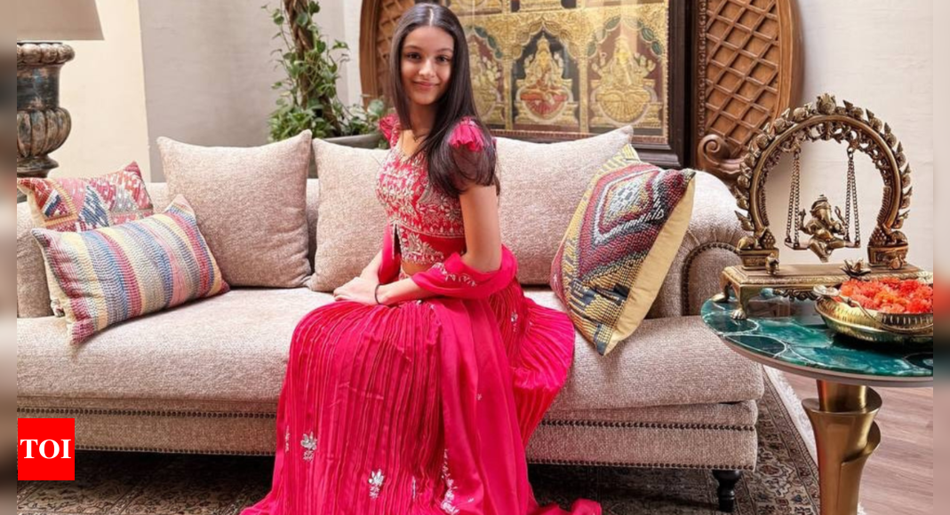 सितारा घट्टामनेनी: महेश बाबू की बेटी सितारा घट्टामनेनी एक उभरती हुई फैशनपरस्त हैं; यहाँ प्रमाण है |