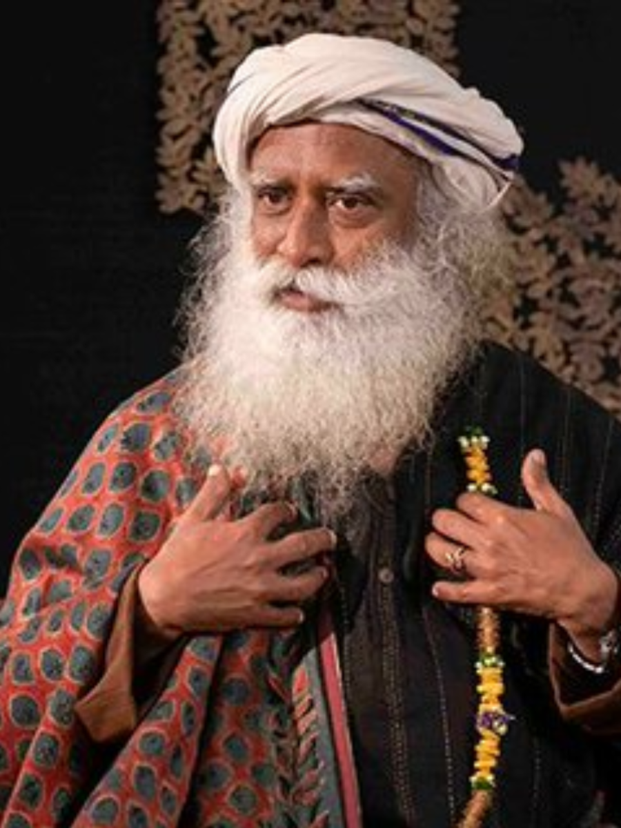 10 उद्धरण साधगुरु द्वारा तुरंत मन को शांत करने के लिए