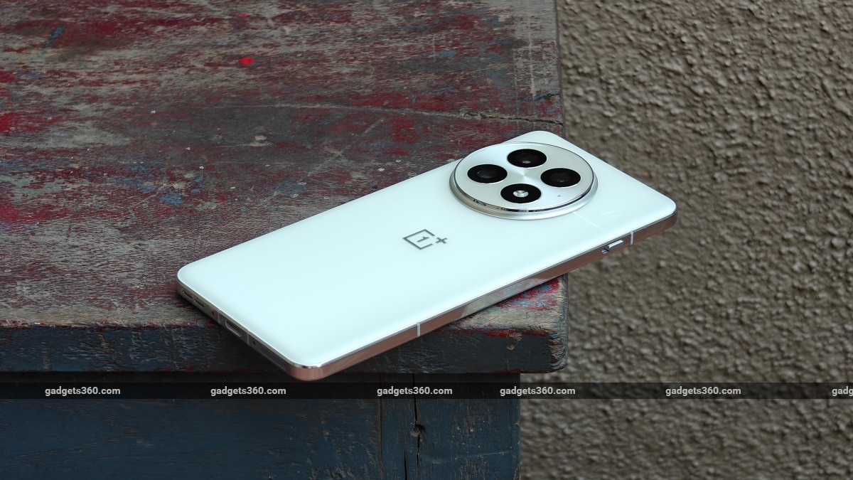 OnePlus 13 Partners Instagram to Add Night Mode to In-App Camera
