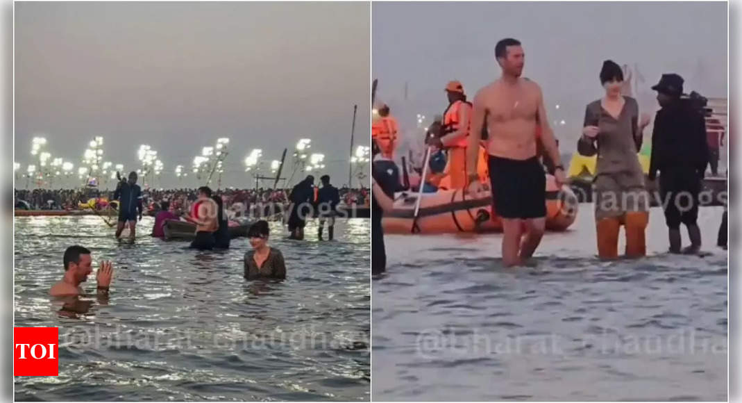 क्रिस मार्टिन और डकोटा जॉनसन महा कुंभ मेला में एक पवित्र डुबकी लेते हैं: वीडियो देखें | अंग्रेजी फिल्म समाचार