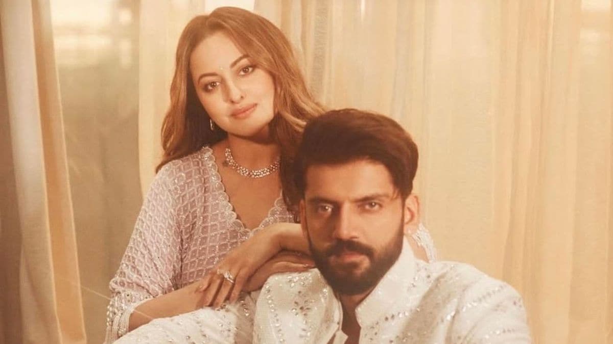 सोनाक्षी सिन्हा आहार पर रहते हुए ज़हीर इकबाल द्वारा छेड़ा जाता है। वीडियो बहुत भरोसेमंद है