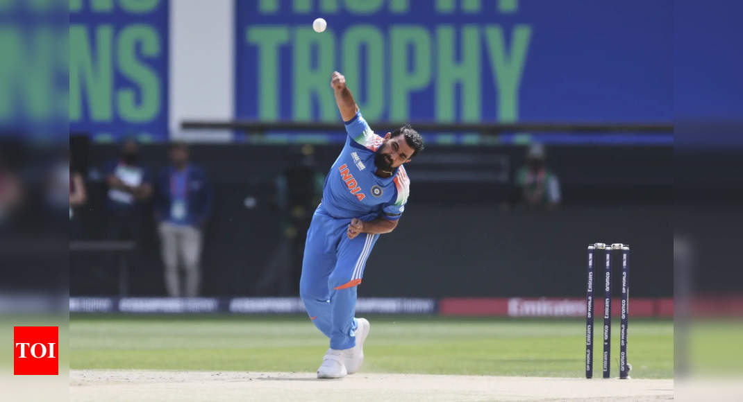 Ind बनाम AUS: मोहम्मद शमी ने पहली गेंद पर ट्रैविस हेड चांस को छोड़ दिया - देखें वीडियो | क्रिकेट समाचार