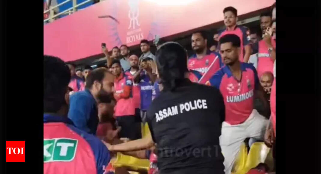 केकेआर बनाम आरआर आईपीएल 2025: गुवाहाटी में बदसूरत दृश्य! प्रशंसक कल आईपीएल 2025 मैच के दौरान शारीरिक लड़ाई में संलग्न हैं - वॉच | क्रिकेट समाचार