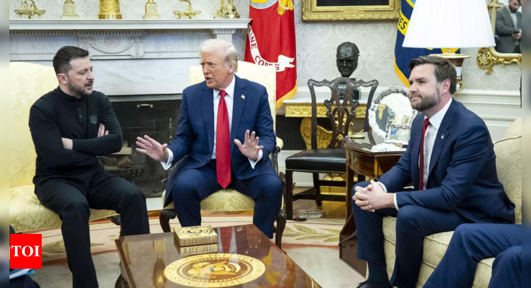 क्या व्हाइट हाउस के तर्क के दौरान अपनी सांस के तहत Zelenskyy ने JD vance के लिए एक cuss शब्द का उपयोग किया था?