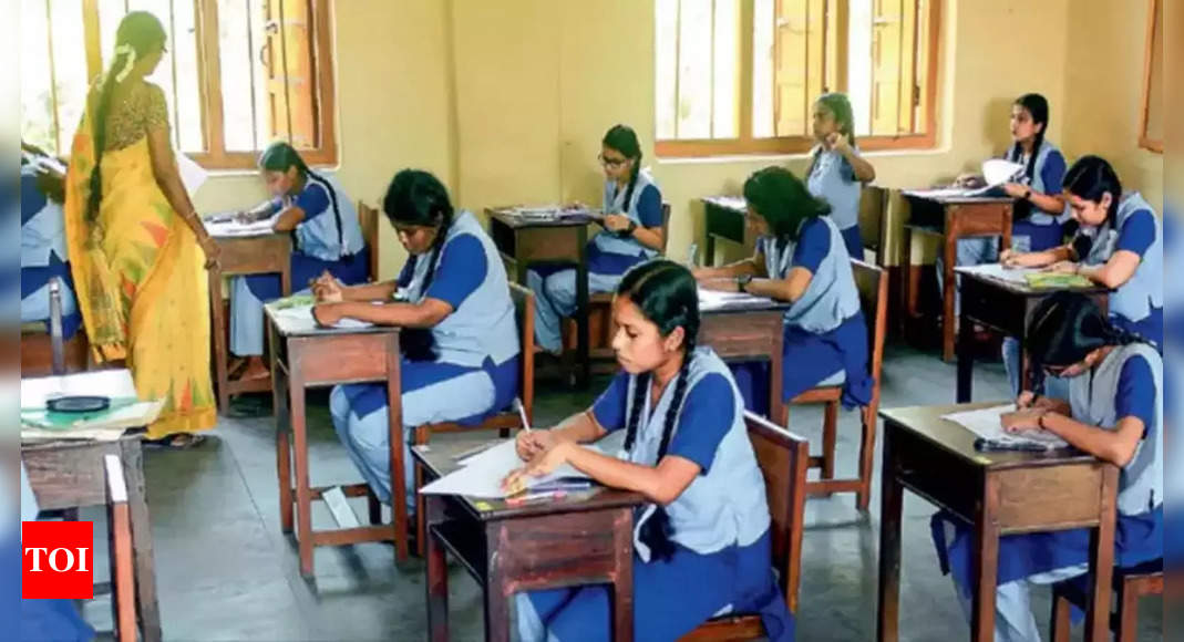 बिहार बोर्ड क्लास 12 पिछले साल टॉपर्स लिस्ट: चेक करें कि 2024 में विज्ञान, वाणिज्य और कला धाराओं में शीर्ष रैंक किसने सुरक्षित किया
