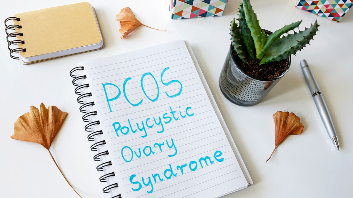 5 आसान भोजन स्वैप जो आपको स्वाभाविक रूप से PCOS को प्रबंधित करने में मदद कर सकते हैं