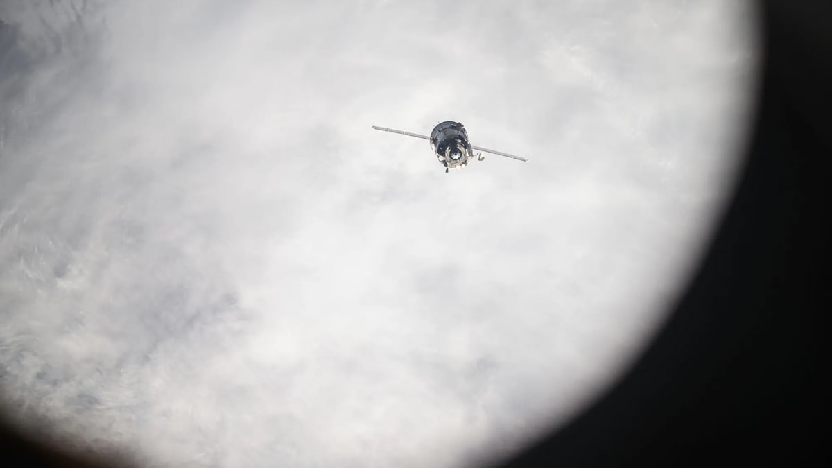 NASA’s Don Pettit Returns to Earth with Russian Crewmates After ISS Science Mission